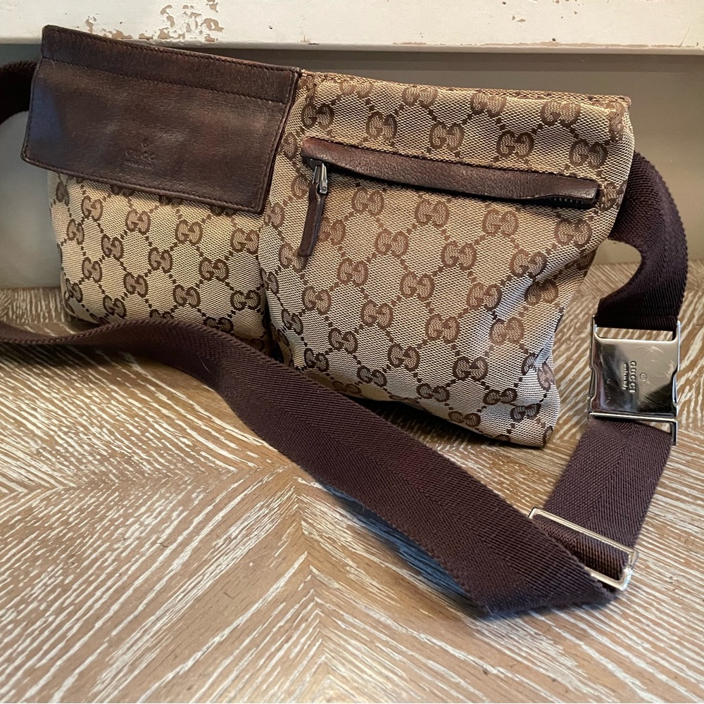GUCCI Waist Bum Body Cross Body Bag GG 28566 Brown Canvas Leather Authentic